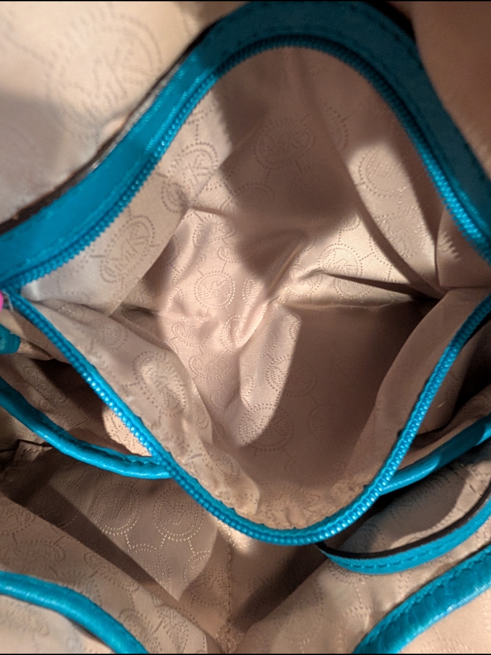 Michael Kors Brooke Hobo Shoulder Bag w/Matching Wallet & More! You Get 6 PIECES - Picture 10 of 16